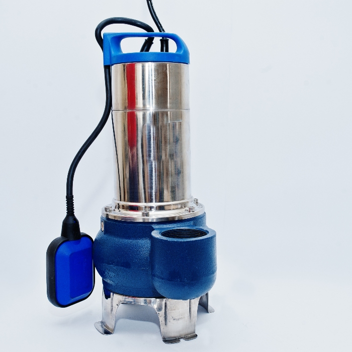 deep-well-submersible-pump-isolated-white (1) Submersible Water Pump - Image 1